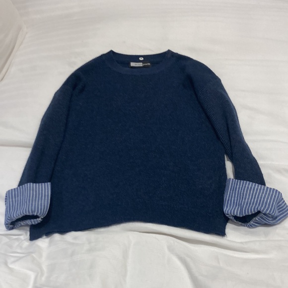 “Preppy” Avant Paris sweater with shirt sleeves sewn in - Picture 2 of 3